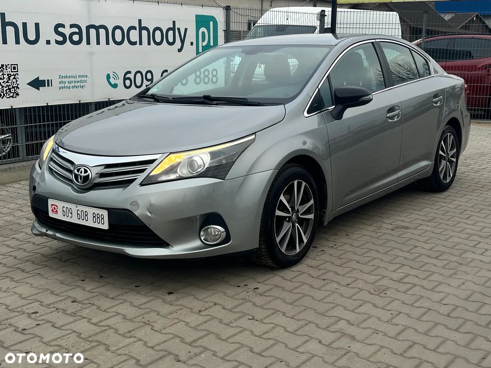Toyota Avensis 1.6 Premium - 1