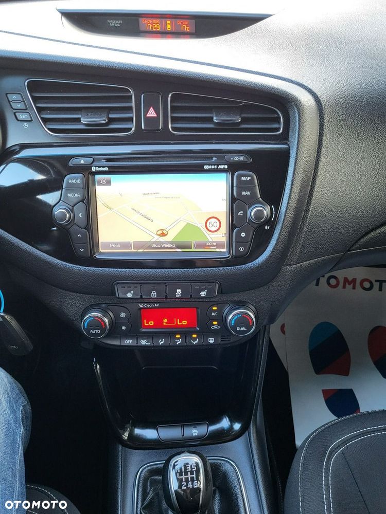Kia Ceed - 26