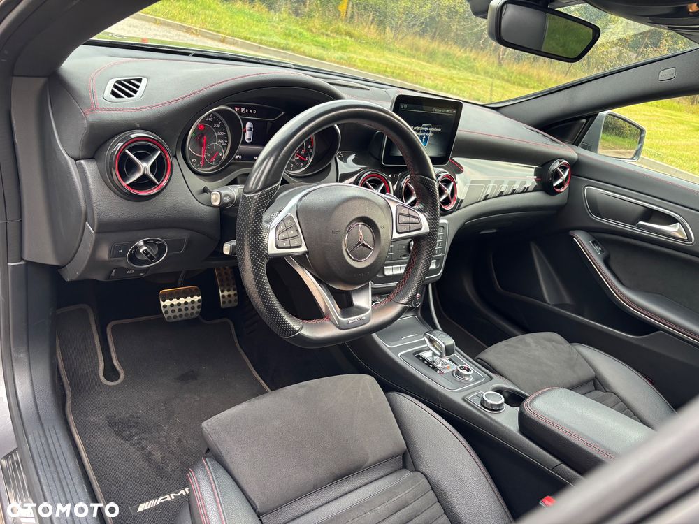 Mercedes-Benz CLA AMG 45 4-Matic - 24