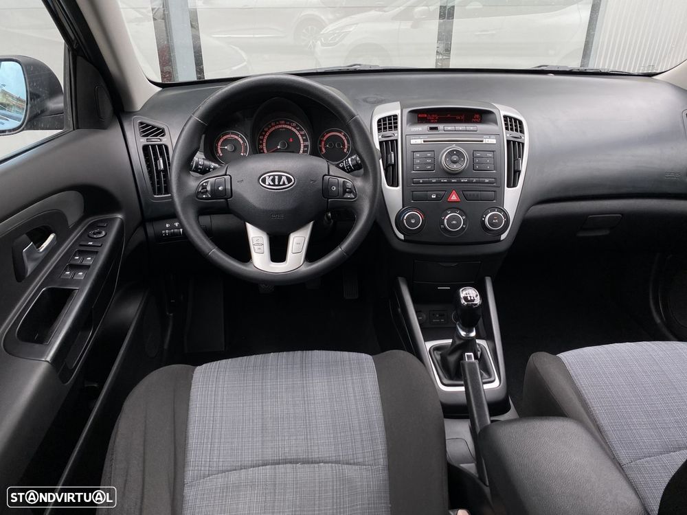 Kia Ceed SW 1.6 CRDi LX ISG - 5