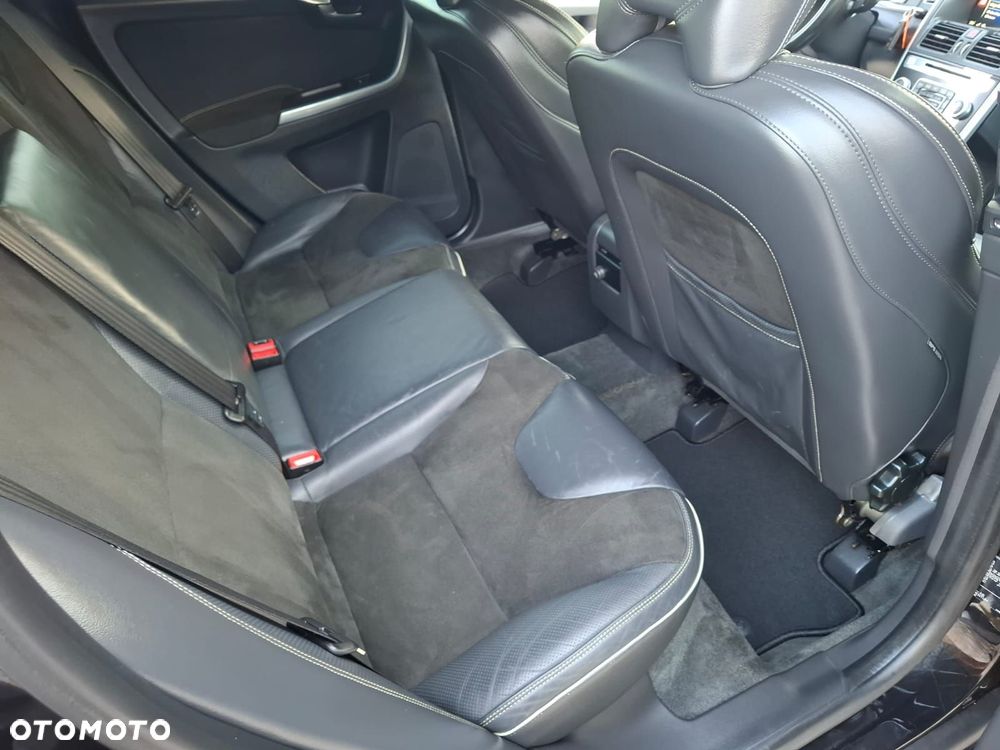 Volvo XC 60 D4 Drive-E R-Design Momentum - 13
