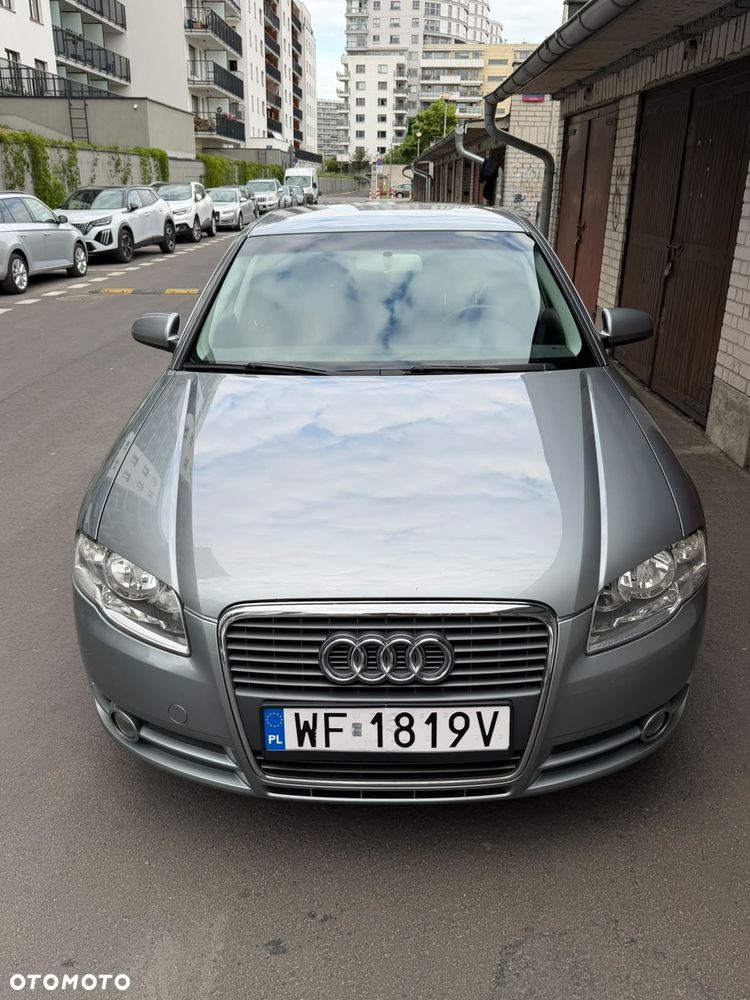 Audi A4 Limousine