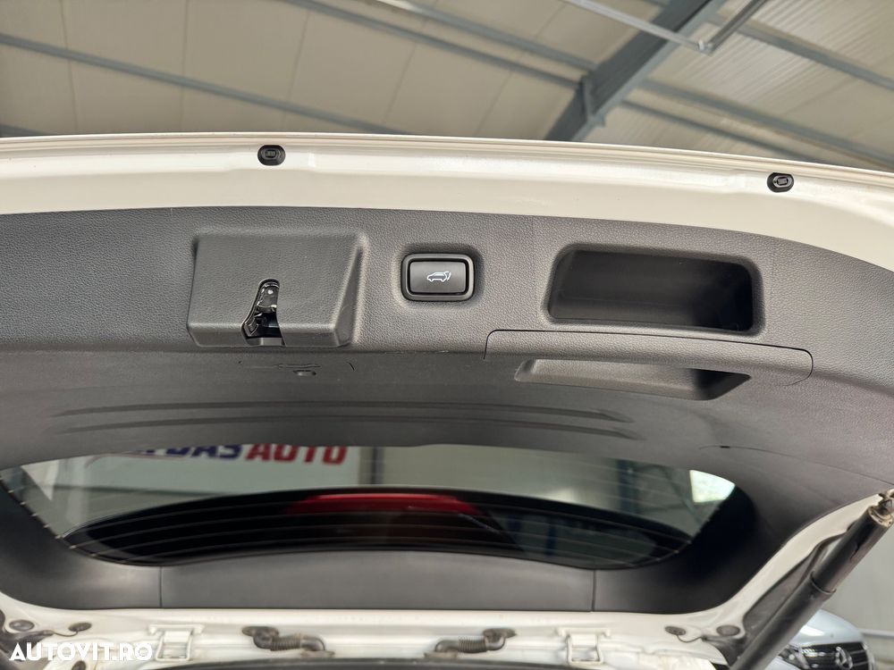 Hyundai Santa Fe - 20