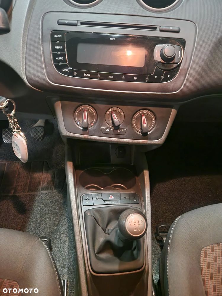 Seat Ibiza 1.4 16V Reference - 11