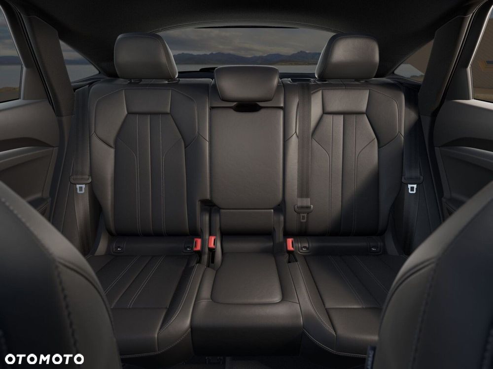 Audi Q5 Sportback - 8