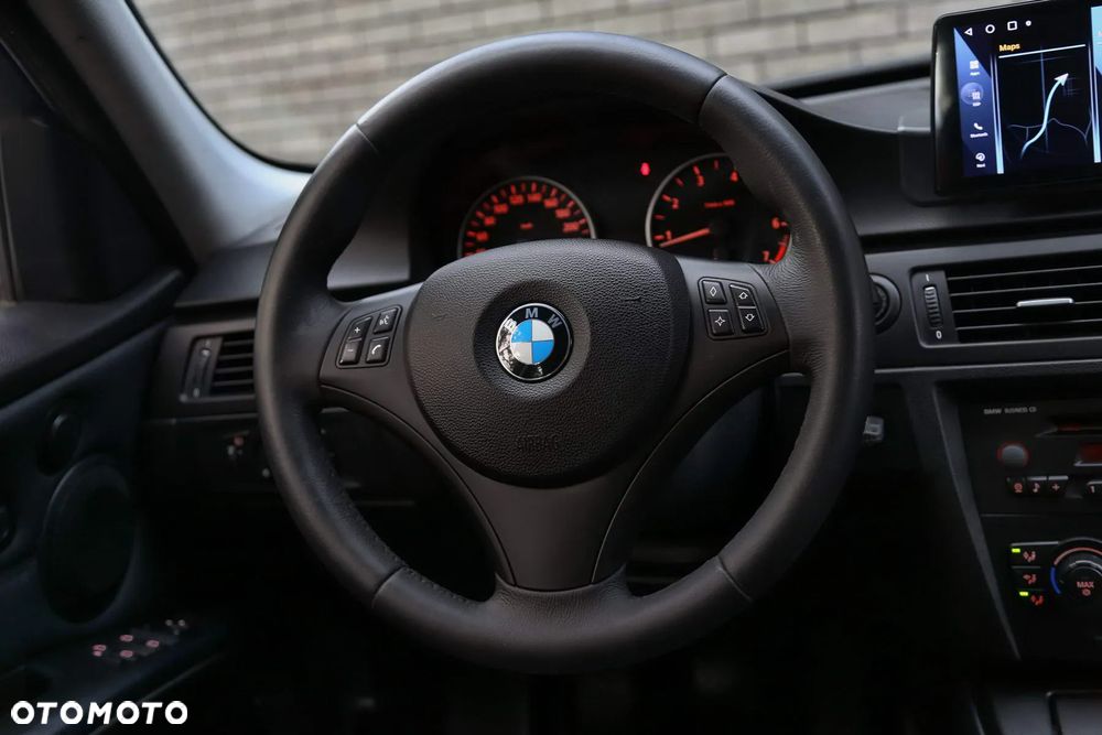 BMW Seria 3 - 24