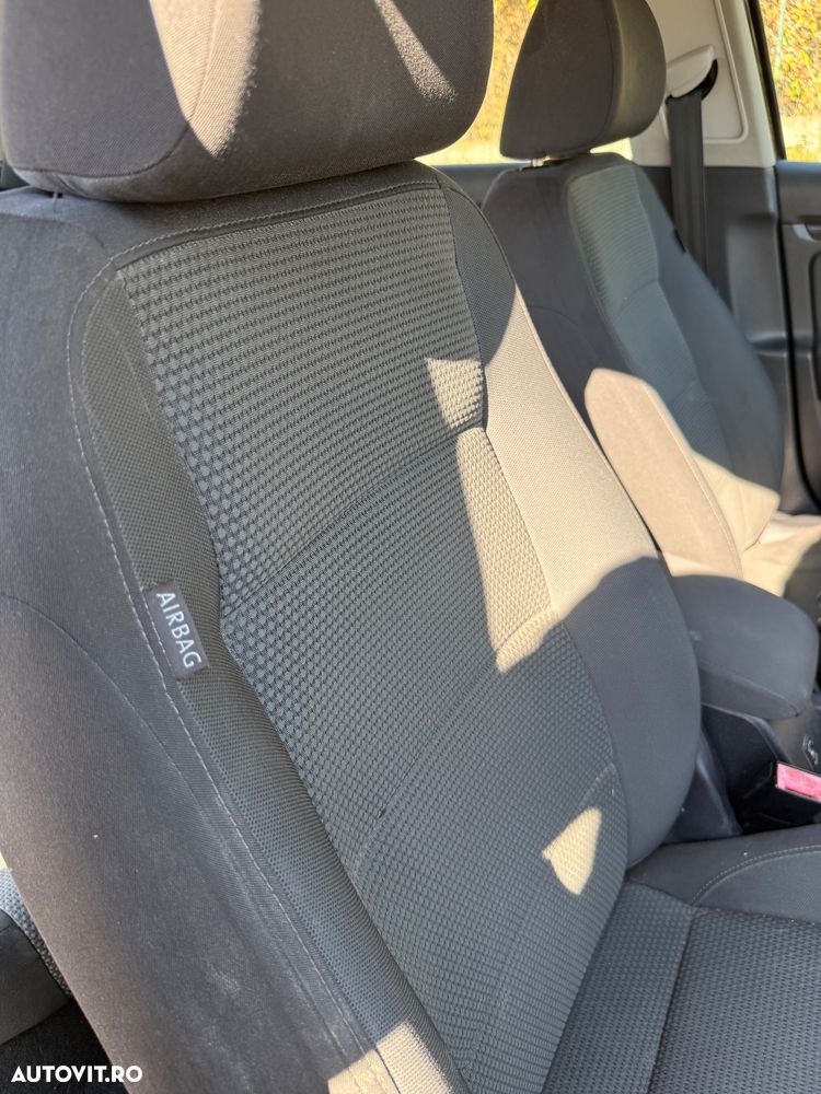 Volkswagen Golf - 6