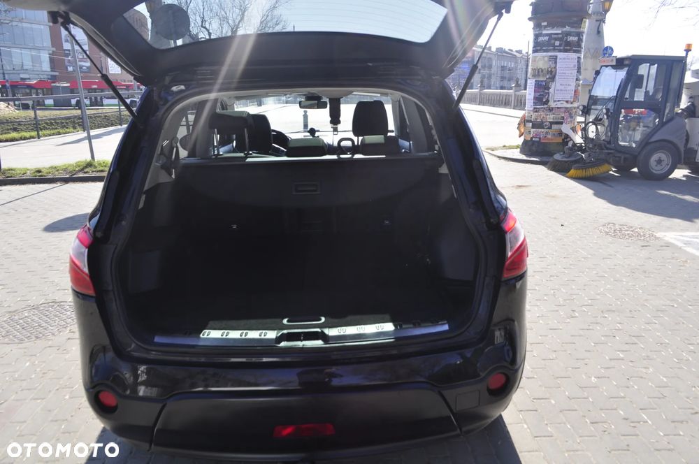 Nissan Qashqai+2 - 14