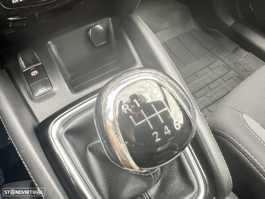 Nissan Qashqai 1.5 dCi N-Connecta - 42