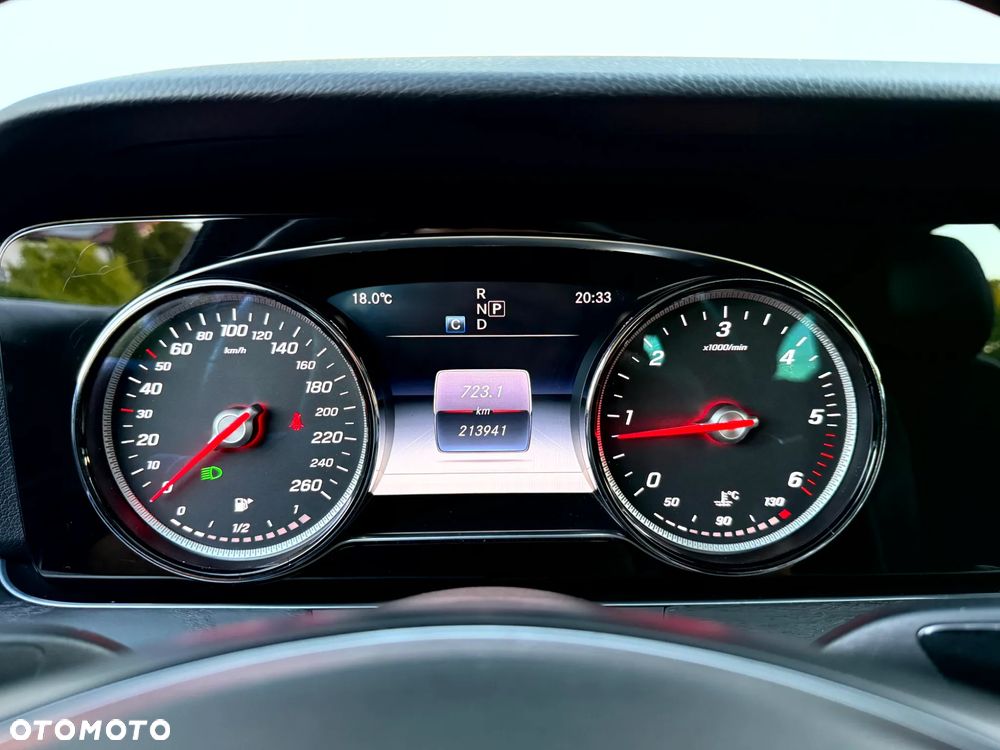 Mercedes-Benz Klasa E 220 d Business Edition 9G-TRONIC - 12