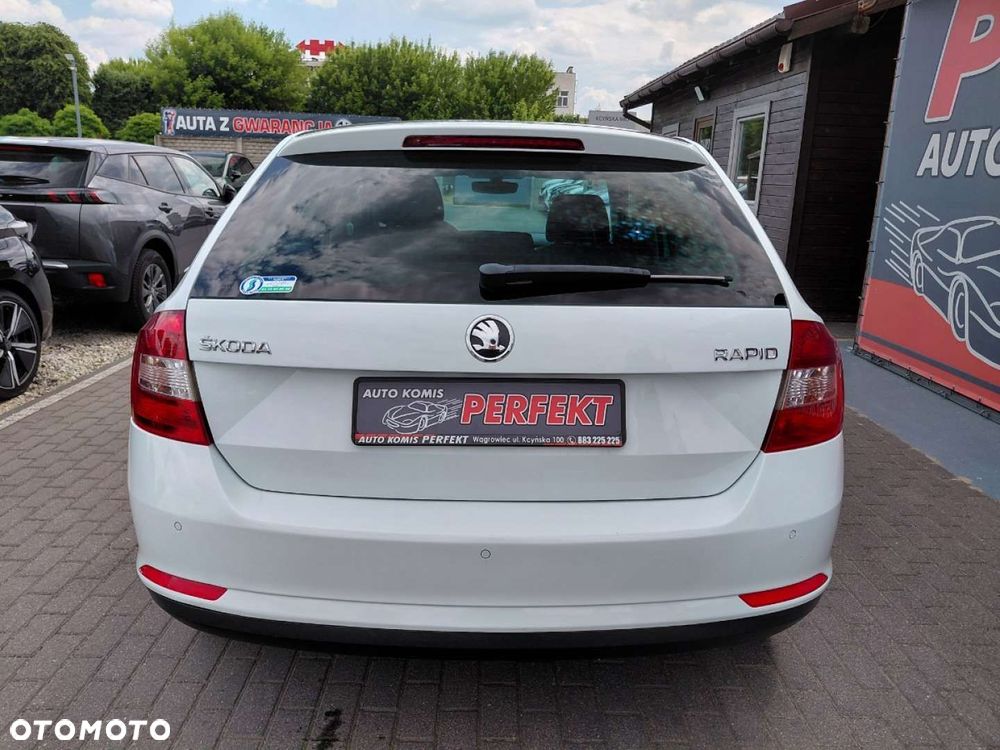 Skoda RAPID - 7
