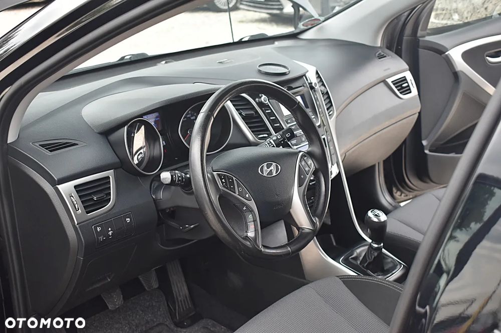 Hyundai i30 1.6 CRDI Trend - 17