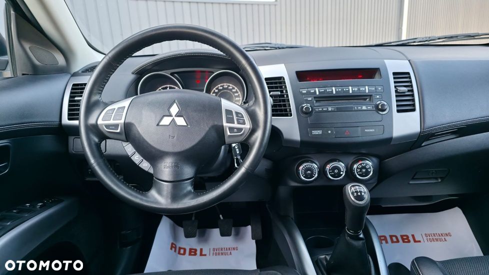 Mitsubishi Outlander 2.0 2WD Diamant Edition - 23