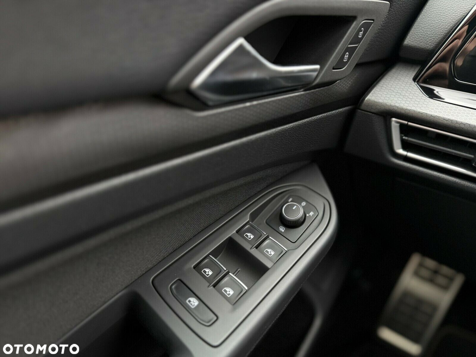 Volkswagen Golf - 17