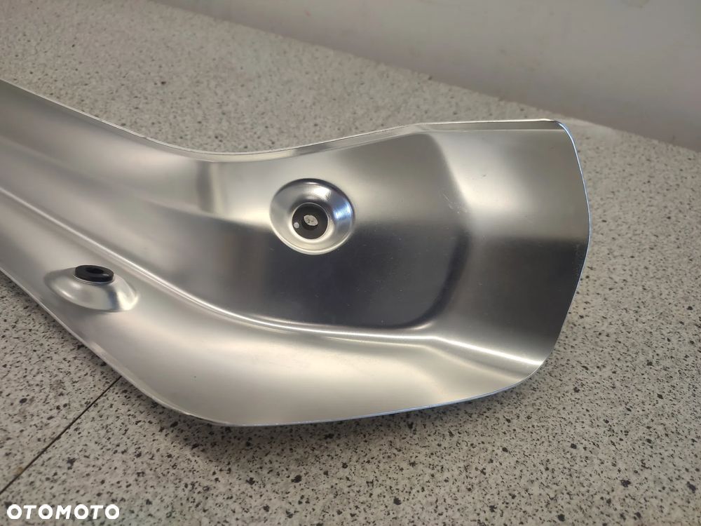 Osłona wydechu, tłumika Suzuki GSX-R 1300 GSXR 1300 Hayabusa 1300 - 9