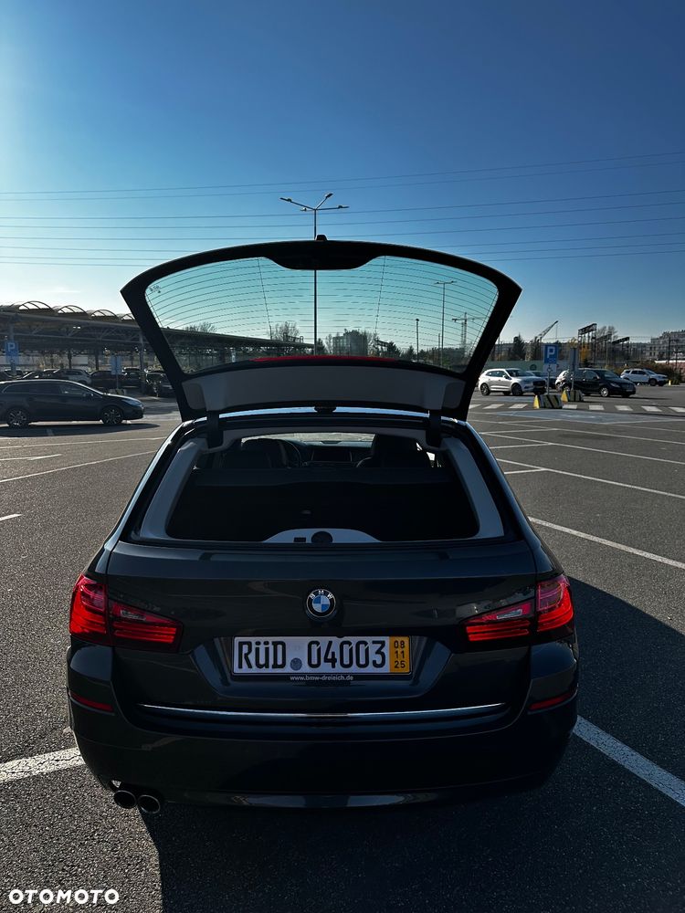 BMW Seria 5 520d Touring Luxury Line - 16