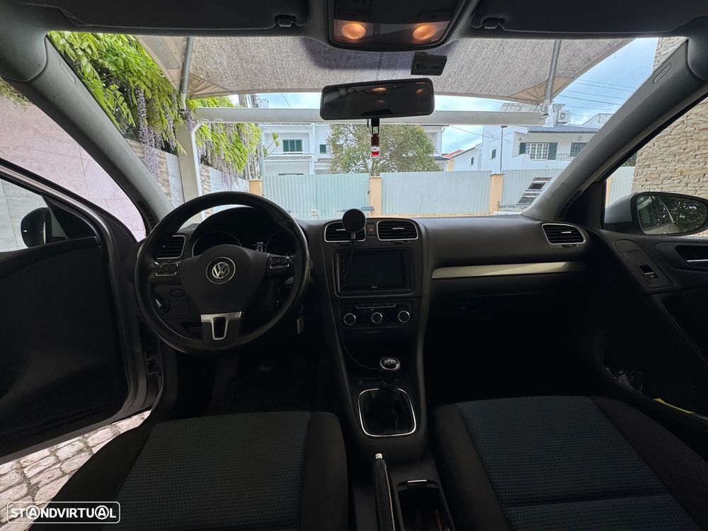 VW Golf 1.6 TDi Trendline BlueMotion - 9