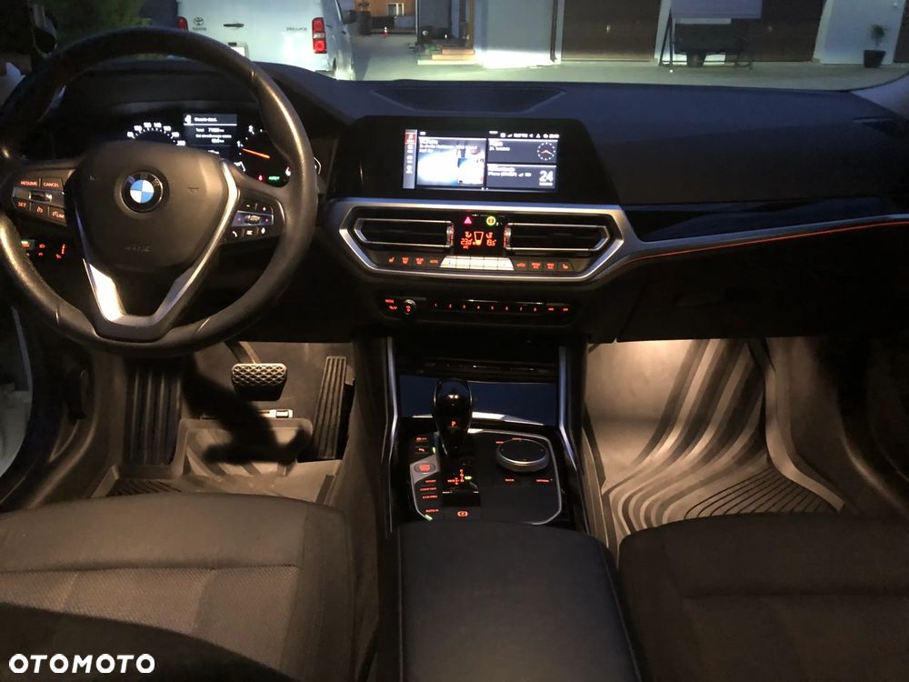 BMW Seria 3 318d Advantage - 15