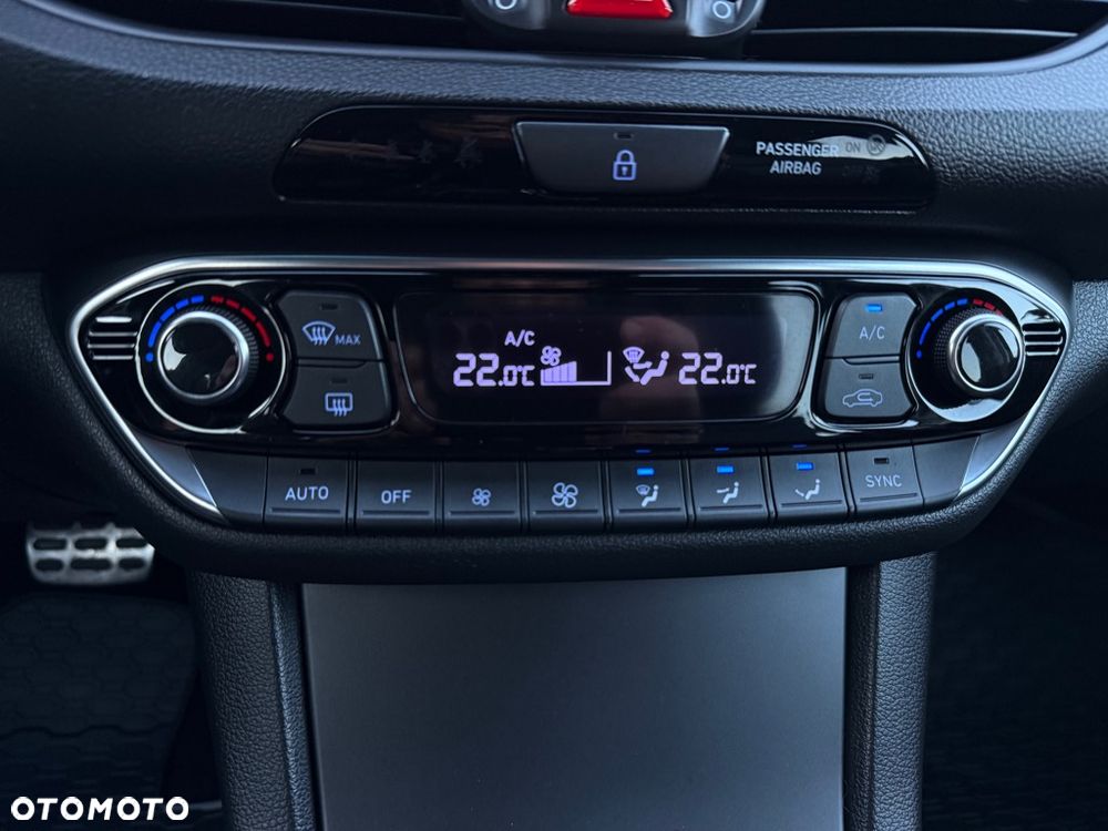 Hyundai i30 1.4 T-GDI DCT Premium - 26