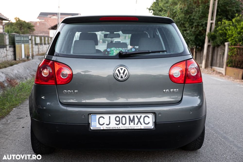 Volkswagen Golf - 5