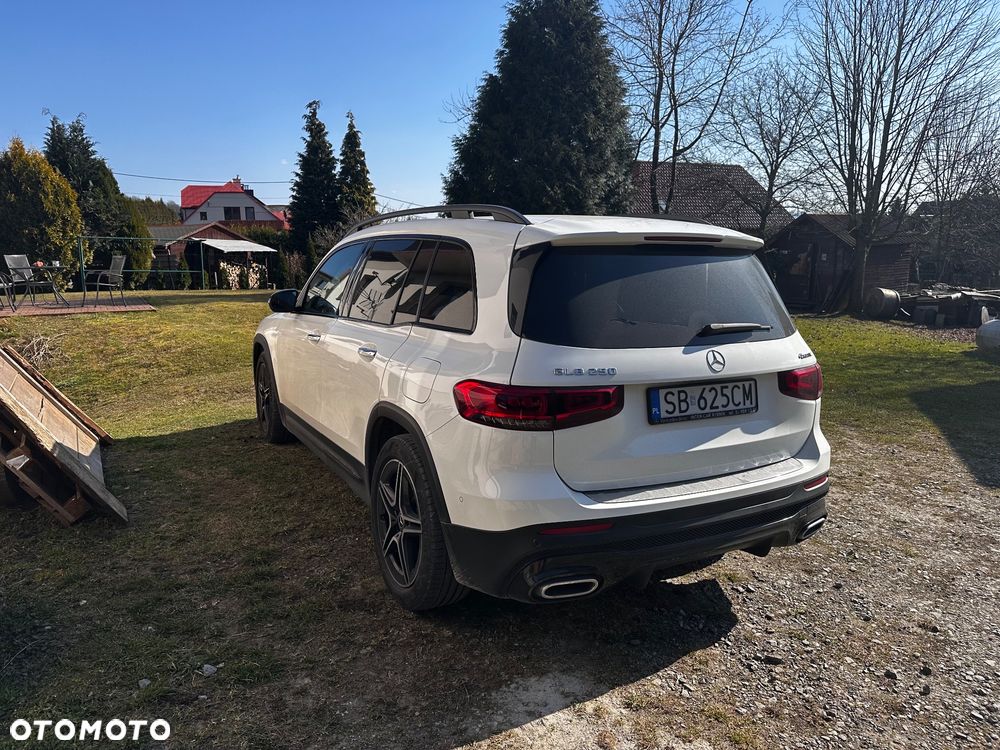 Mercedes-Benz GLB 250 4-Matic 8G-DCT - 7