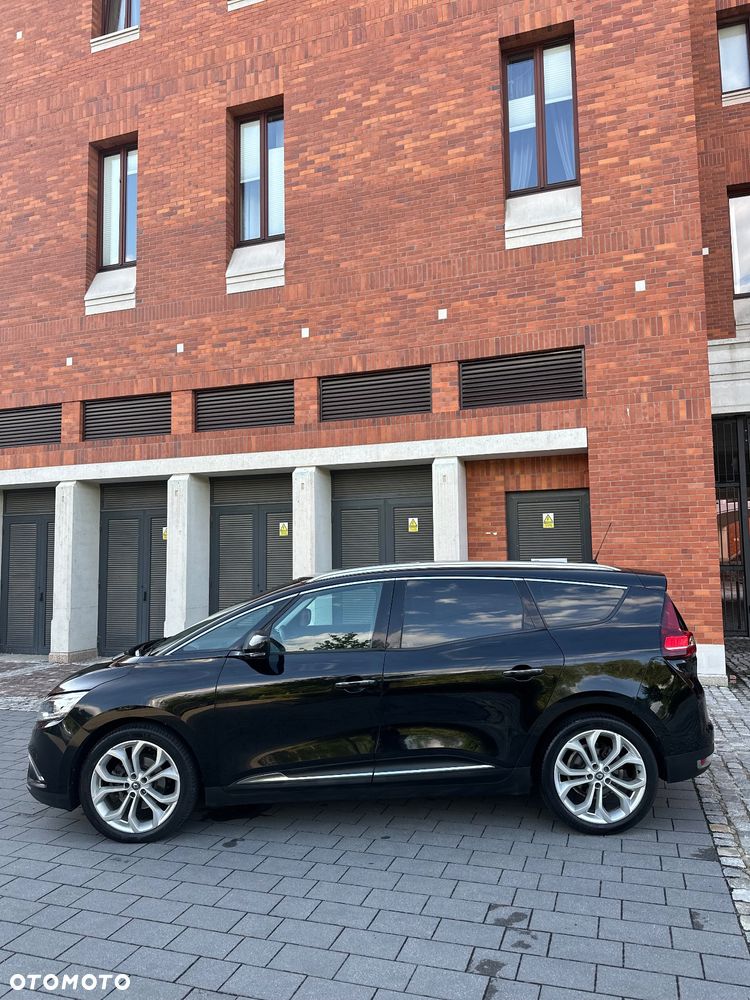 Renault Grand Scenic - 17