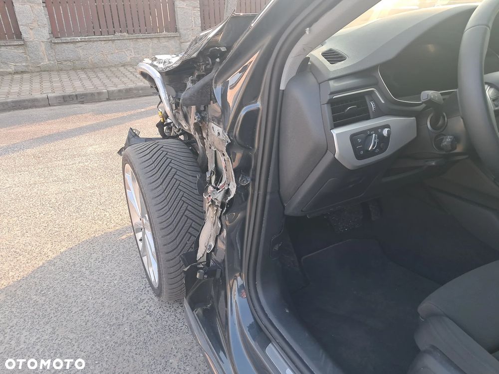 Audi A4 Avant 45 TFSI quattro S tronic - 13