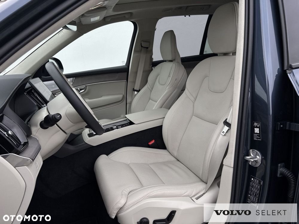 Volvo XC 90 - 7
