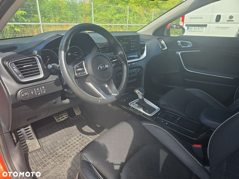 Kia XCeed - 9