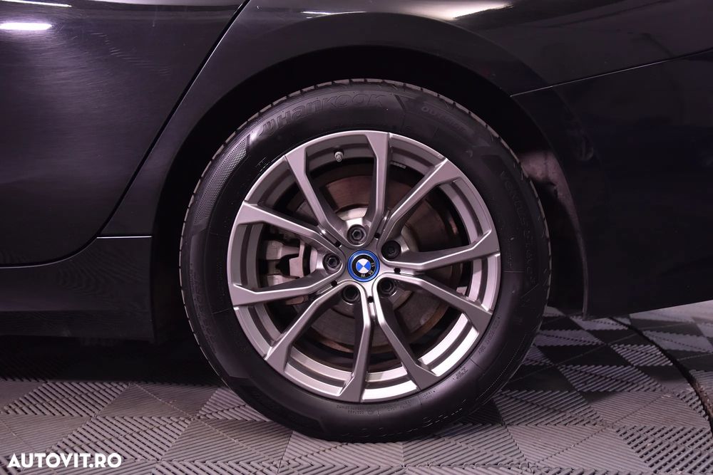 BMW Seria 3 330e xDrive AT PHEV - 13