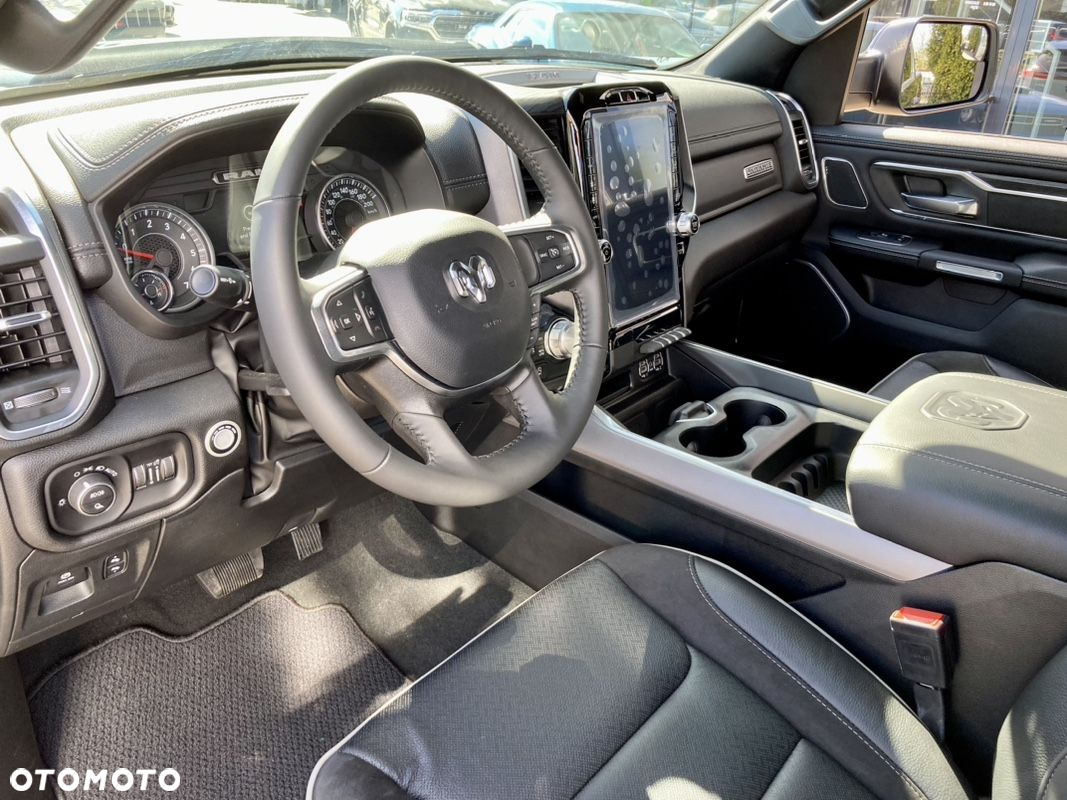 RAM 1500 - 27