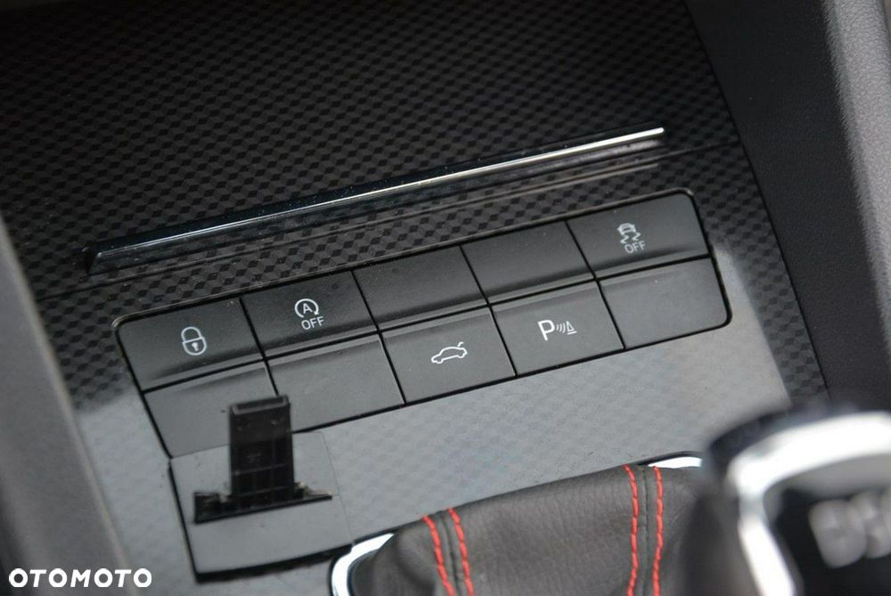Skoda Octavia 2.0 TSI RS 230 DSG - 32