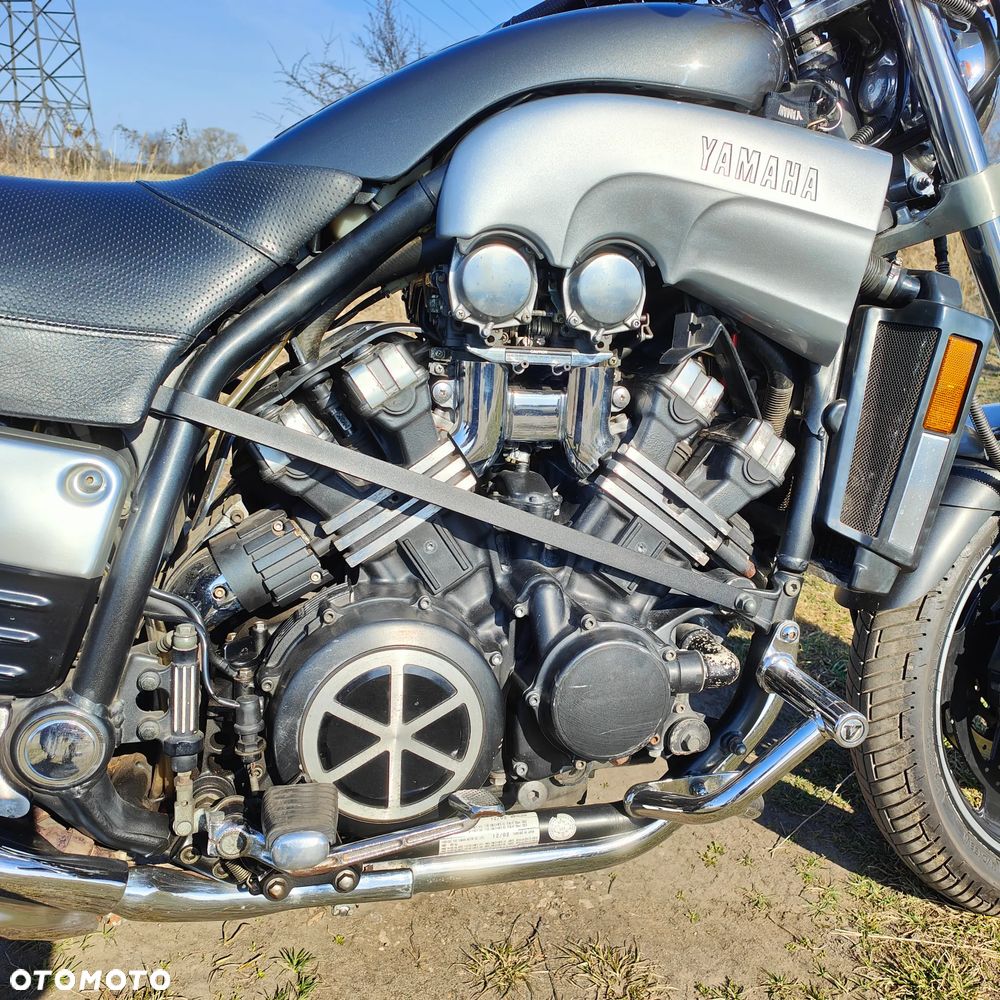 Yamaha V-MAX - 14