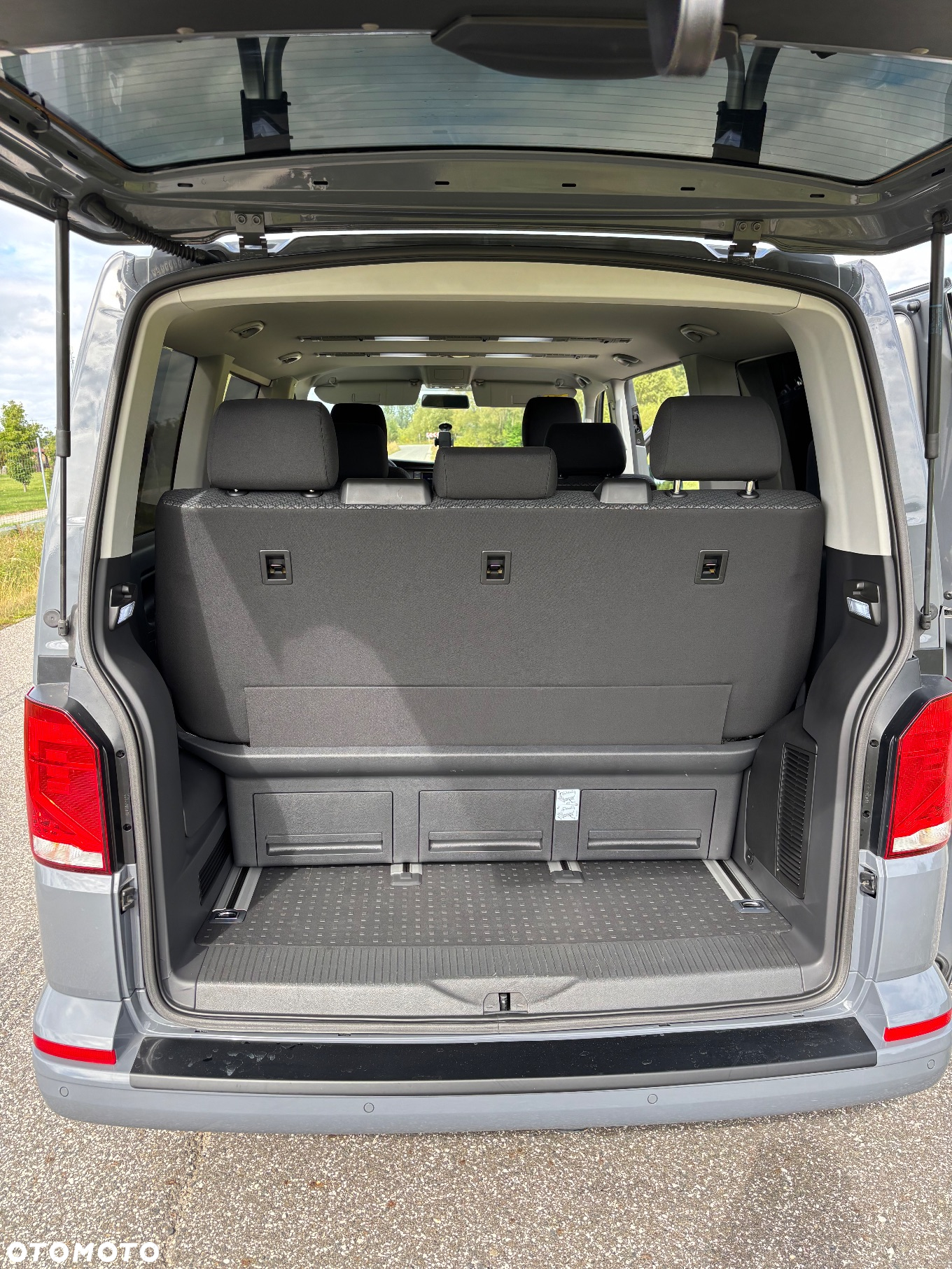 Volkswagen Multivan 6.1 2.0 TDI L1 Comfortline - 11