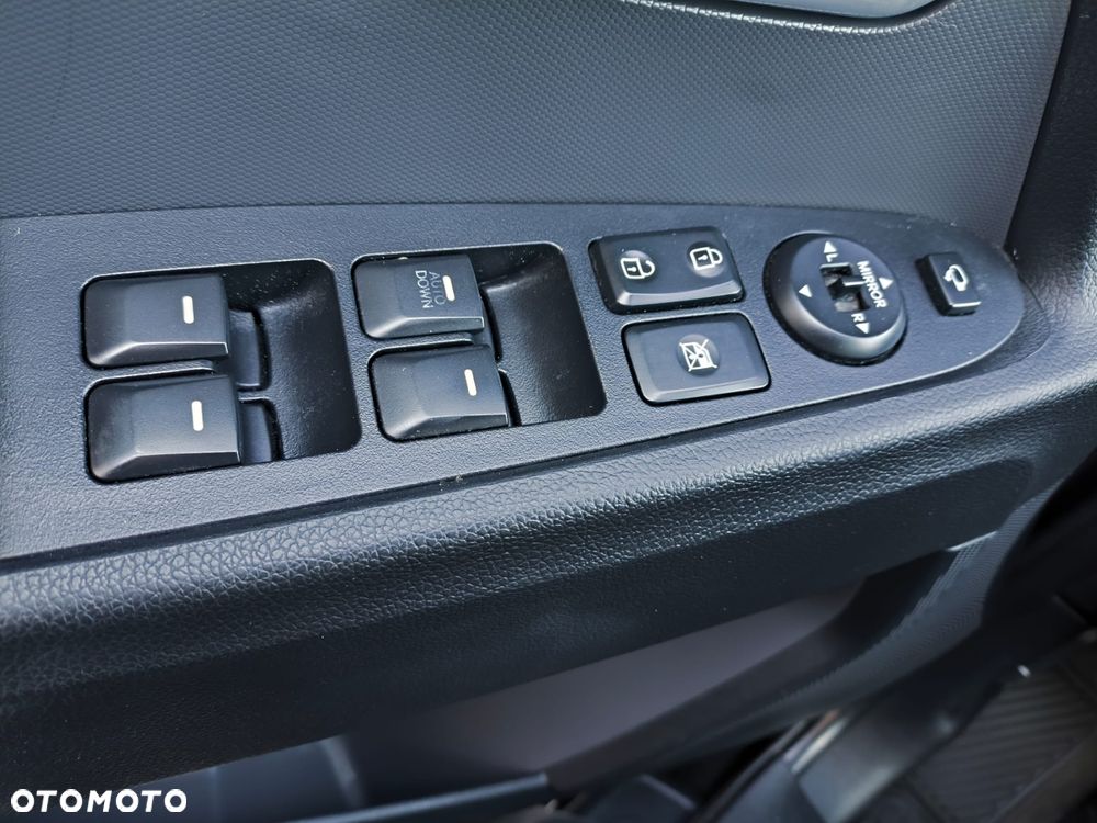 Kia Sportage 2.0 CRDI 4WD Automatik Spirit - 19