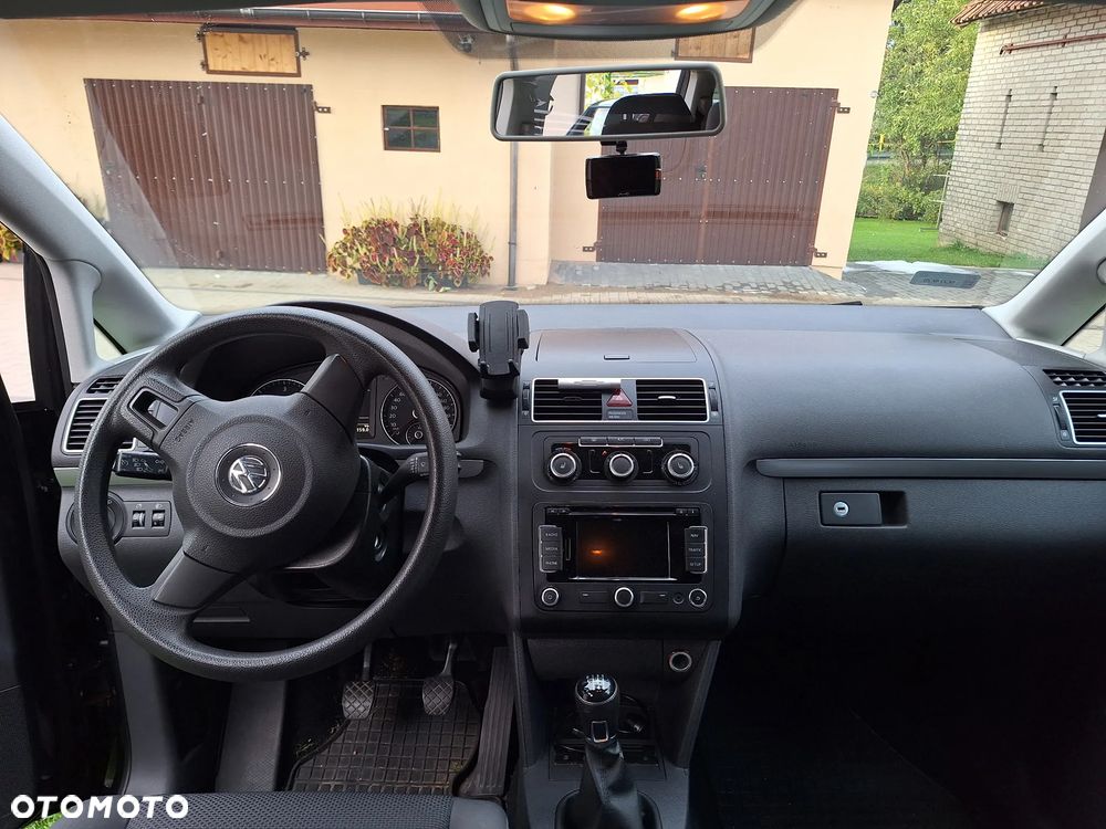 Volkswagen Touran - 3