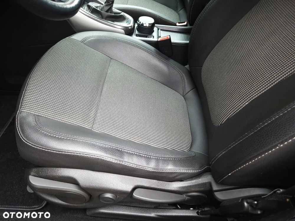 Opel Astra 1.6 Turbo Innovation - 16