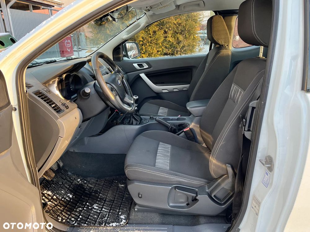 Ford Ranger XLT - 12