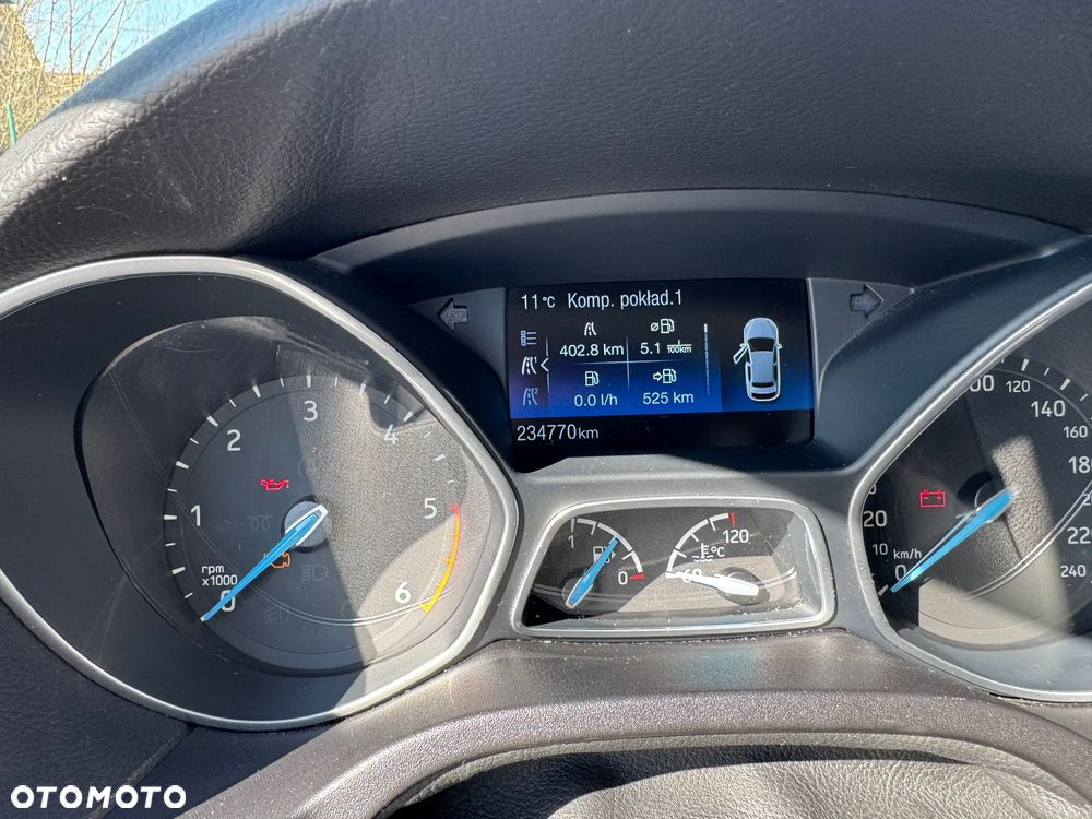 Ford Focus 1.5 TDCi SYNC Edition - 23