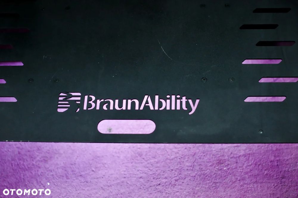 Chrysler Pacifica - 13