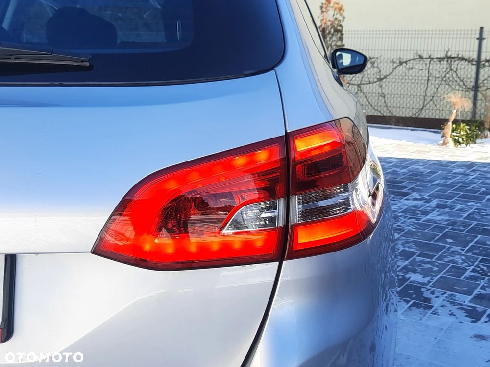 Peugeot 308 BlueHDi FAP 120 Stop&Start Allure - 17