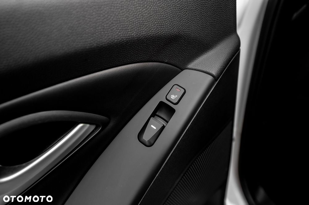 Hyundai ix35 2.0 CRDi 4WD Automatik Premium - 33