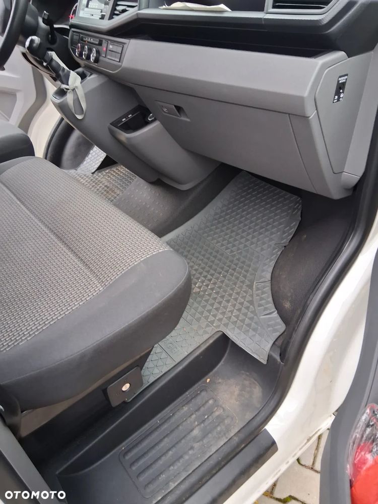 Volkswagen Transporter T6.1 - 13