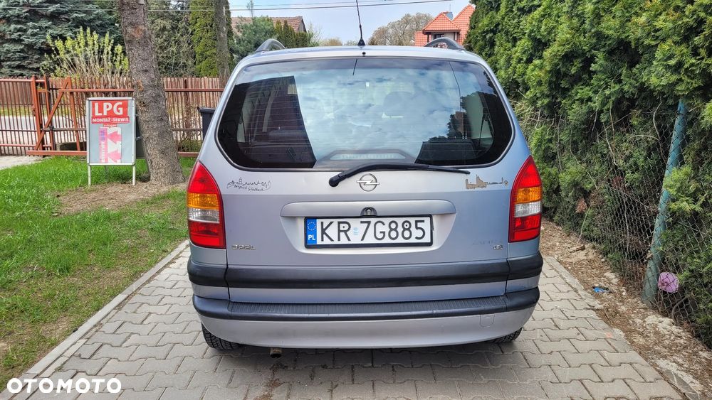 Opel Zafira 1.8 16V Elegance - 6
