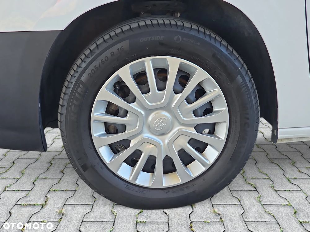 Toyota Proace City Verso 1.5 D-4D Combi - 25