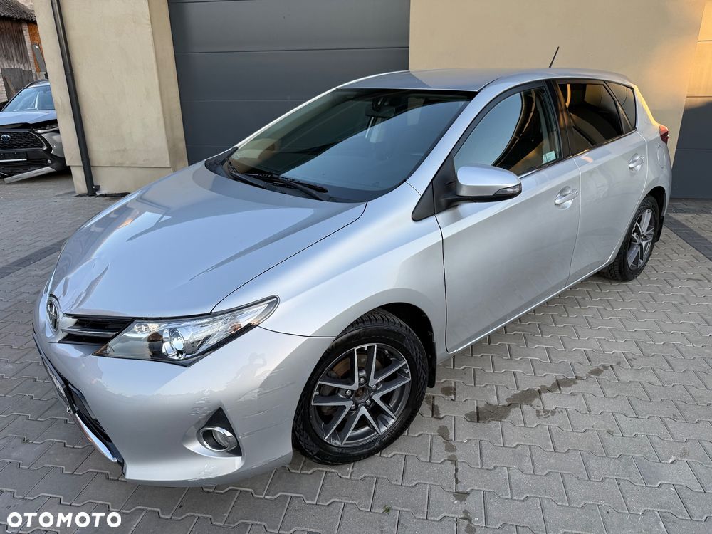 Toyota Auris 1.6 Premium Comfort - 4