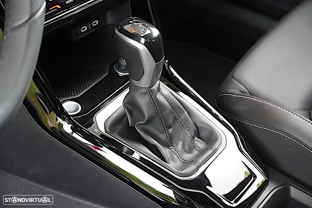 VW T-Roc 1.5 TSI R-Line DSG - 27