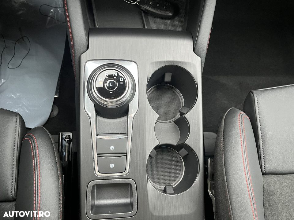 Ford Kuga - 16