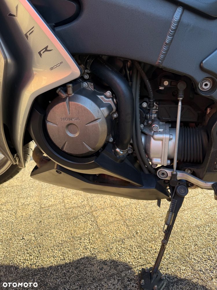 Honda VFR - 6