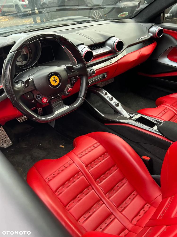 Ferrari 812 Superfast - 5